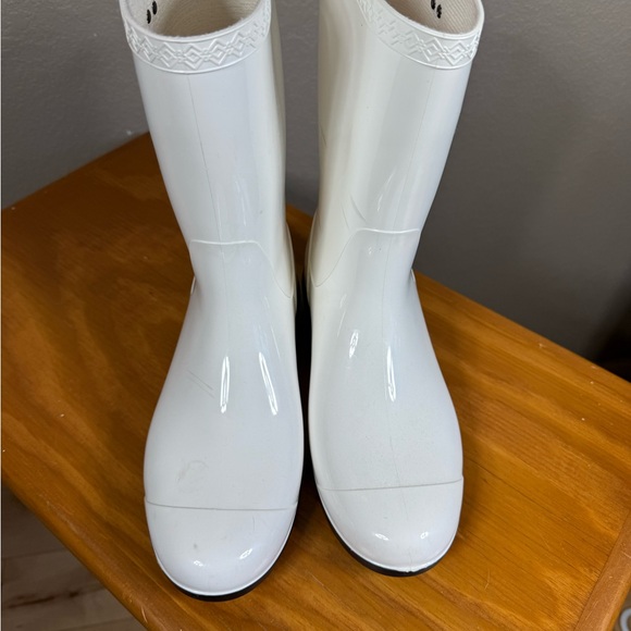 UGG  White Rain Boots - Picture 2 of 8